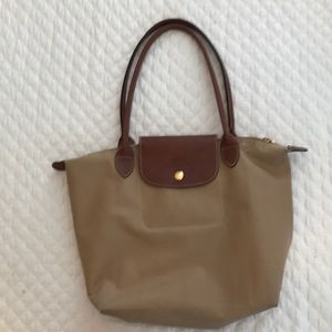 Medium Longchamp bag